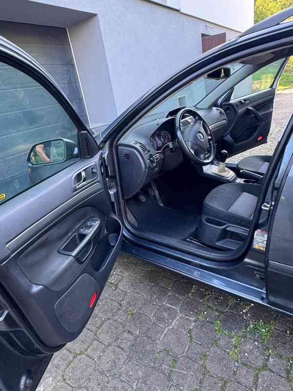 Škoda Octavia Kombi 1,9 - foto 11