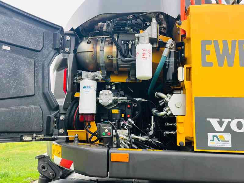 Kolové rypadlo Volvo EWR130E (Možnost leasingu) - foto 11
