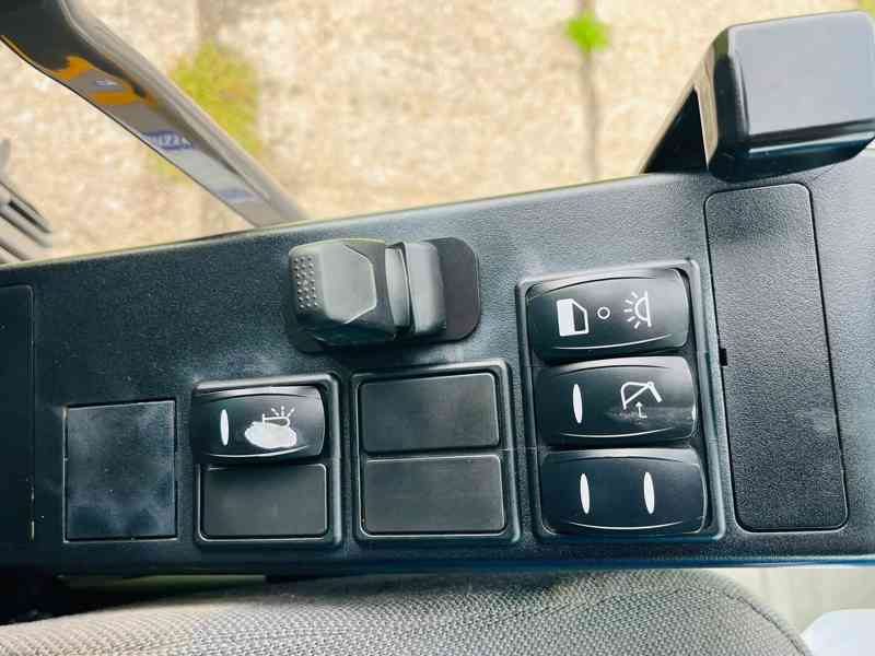 Kolové rypadlo Volvo EWR130E (Možnost leasingu) - foto 16