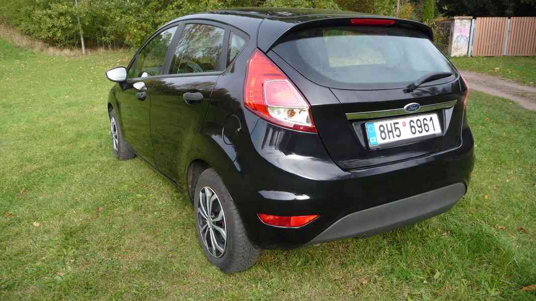 Ford Fiesta 1,25i 16V, 75 PS, ČR prv. majit. r.v.11.22.2015  - foto 6