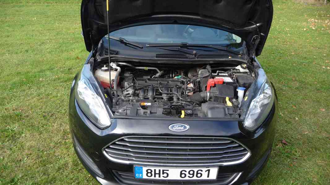 Ford Fiesta 1,25i 16V, 75 PS, ČR prv. majit. r.v.11.22.2015  - foto 8