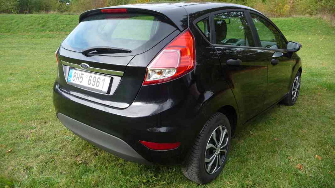 Ford Fiesta 1,25i 16V, 75 PS, ČR prv. majit. r.v.11.22.2015  - foto 7