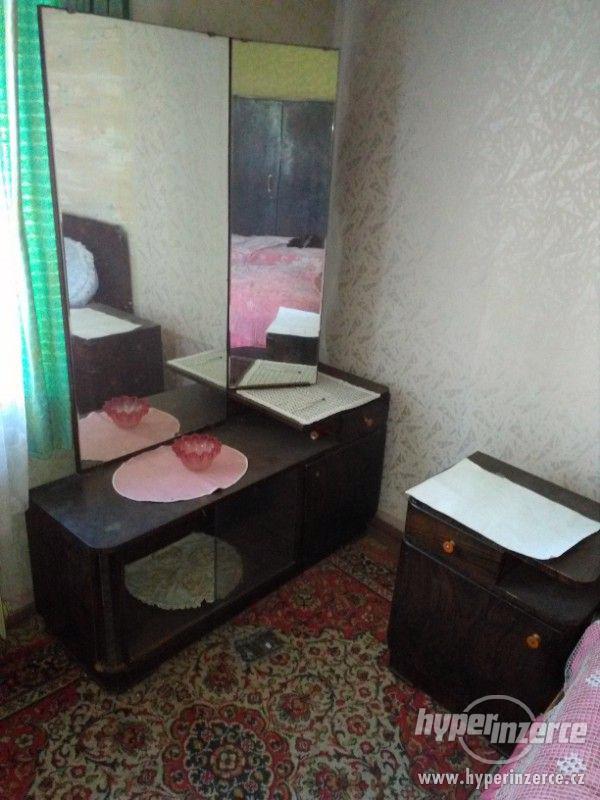 Stará ložnice z 50.let - foto 4