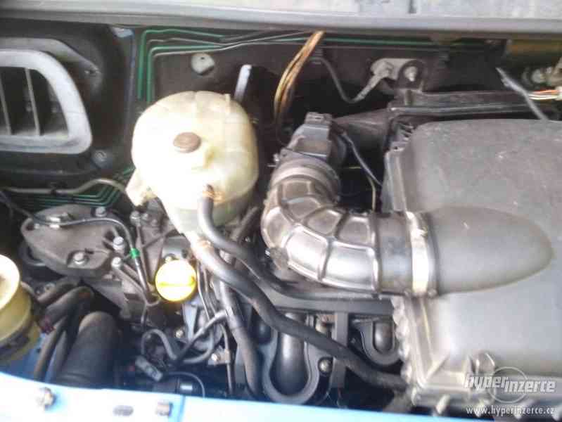 Renault Master 2.2 diesel  66Kw 9 míst - foto 3
