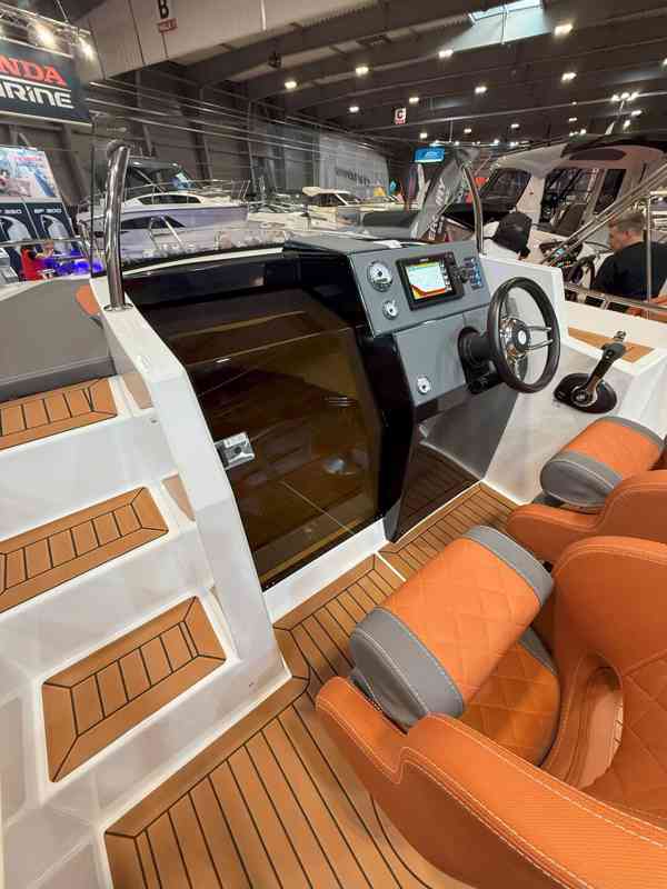 Nový motorový člun Coaster 640 SD+MOTOR - foto 14