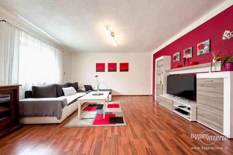 Pronájem části domu se zahradou - foto 7