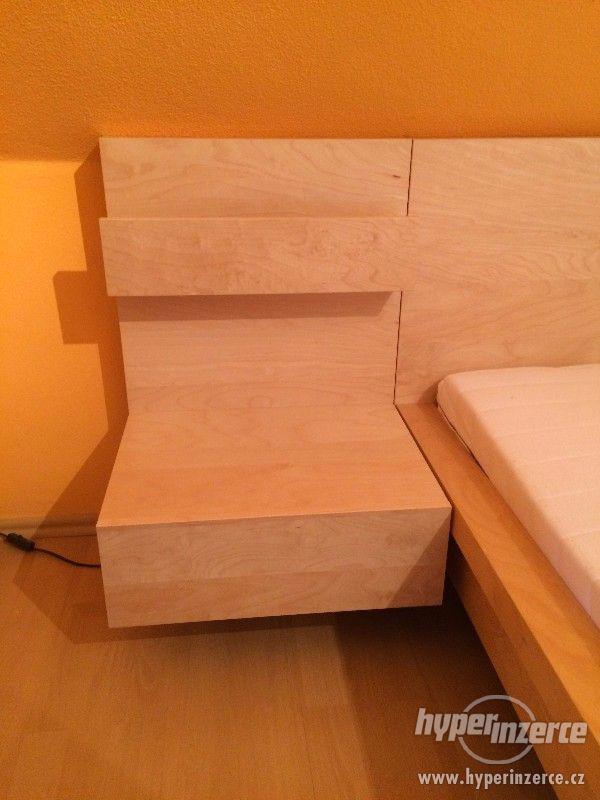 Prodám IKEA postel s nočními stolky a IKEA skříň PAX. - foto 7