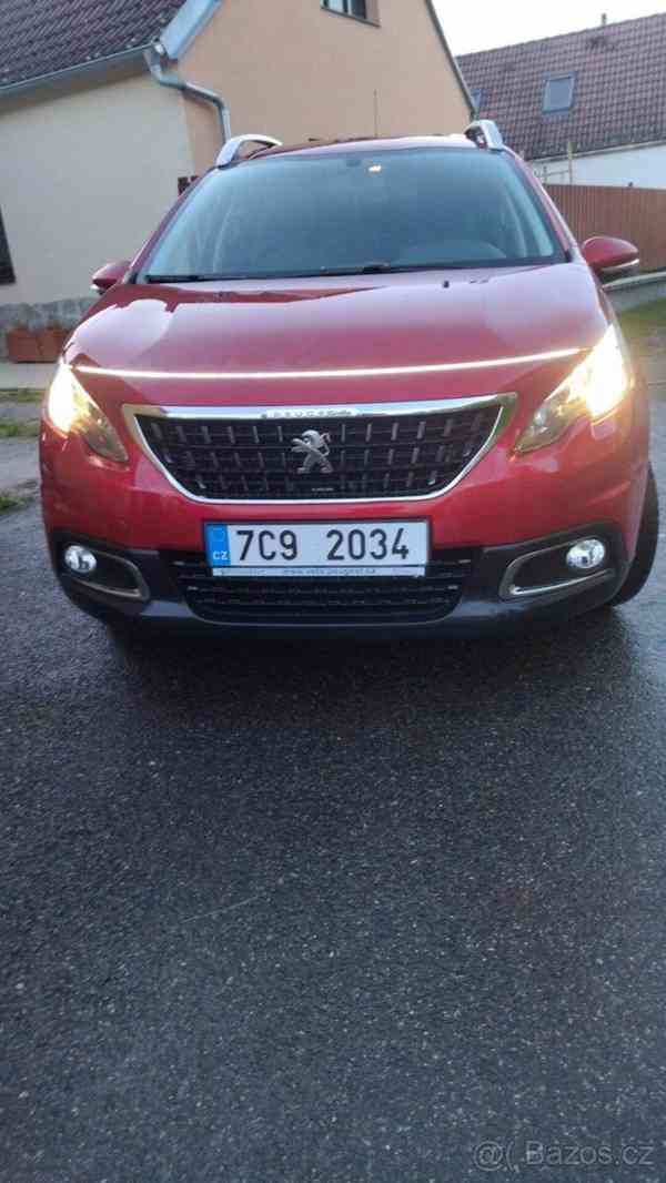 Peugeot 2008 1,2   Peugeot 2008 1.2 Benzín 60 kW - foto 6