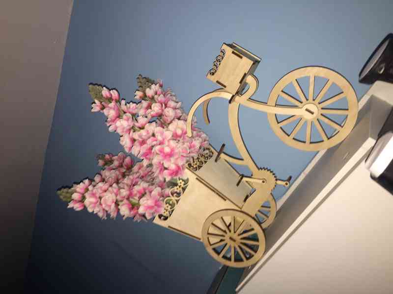 Květináč ve tvaru kola (Kolo) (Květiny) - foto 3