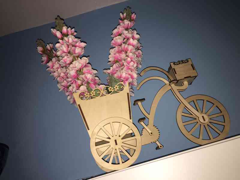 Květináč ve tvaru kola (Kolo) (Květiny) - foto 1