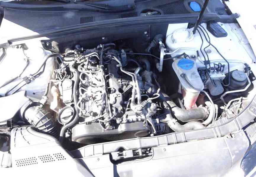 Audi A5, 2.0 TDI sportback (125 kw) STK:12/2026 ČR - foto 20