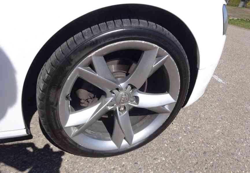 Audi A5, 2.0 TDI sportback (125 kw) STK:12/2026 ČR - foto 19