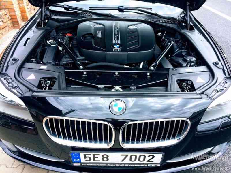 BMW F11 520 D 135 kW - TOP STAV - foto 9