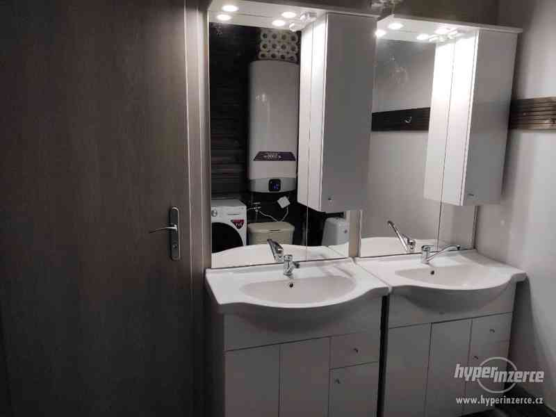 Prodám obytný návěs celoroční 2 + kk, 36 m2 - foto 5