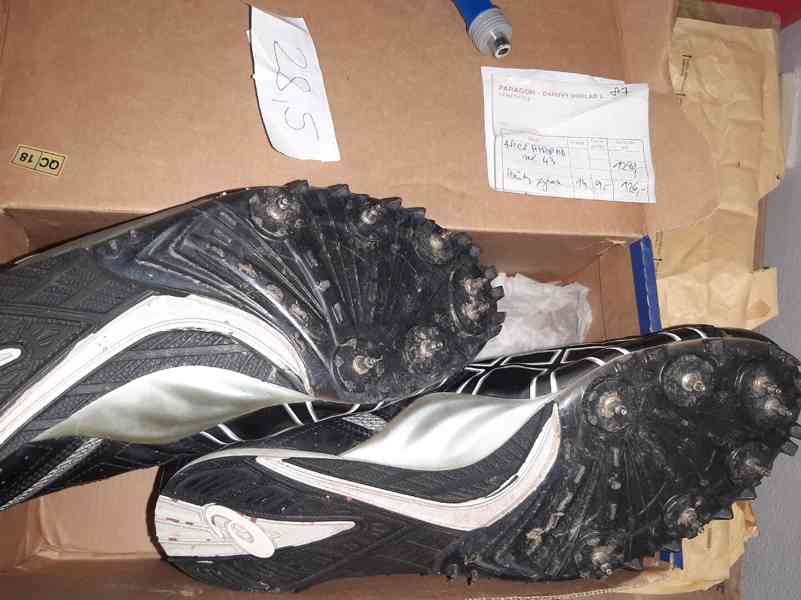 Tretry > Atletické běžecké boty Asics Hyper MD 11, kopačky - foto 7