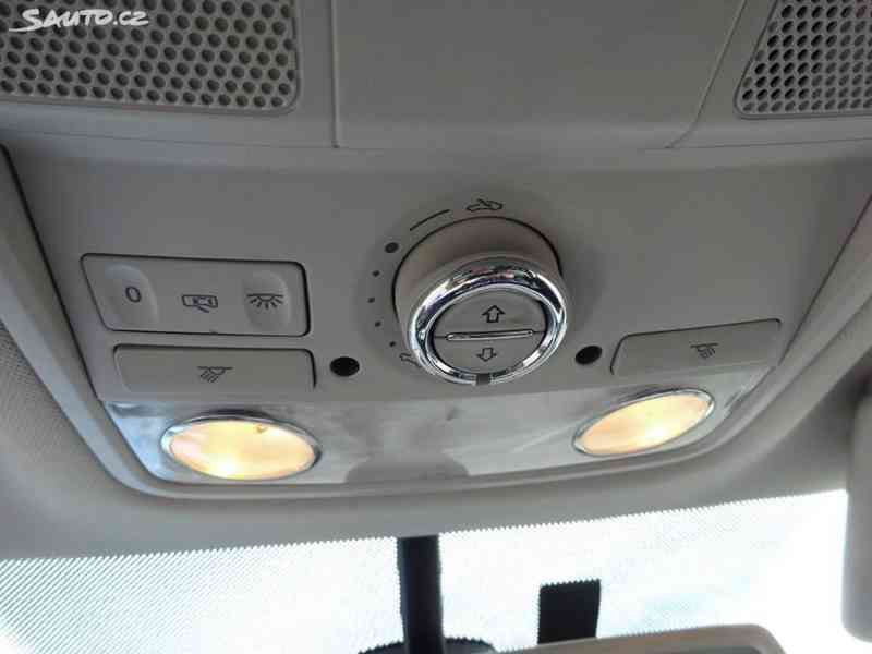 Škoda Superb 2.0 TDI Combi r.v.2011 (125 kw) AUTOMAT  - foto 19