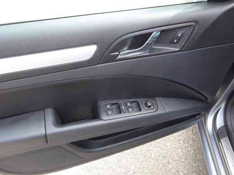 Škoda Superb 2.0 TDI Combi r.v.2011 (125 kw) AUTOMAT  - foto 6