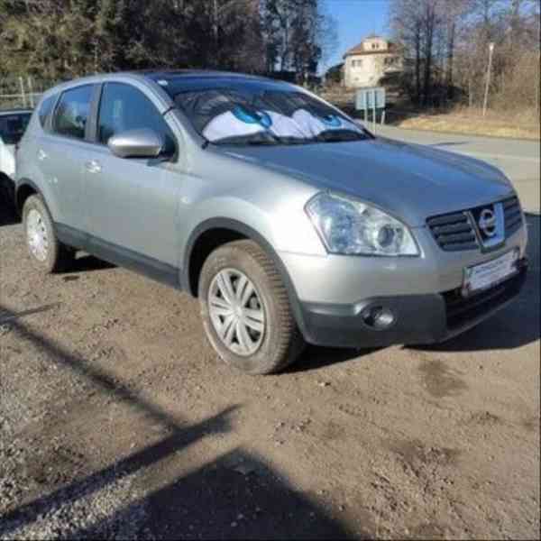 Nissan Qashqai 1,6 - foto 16