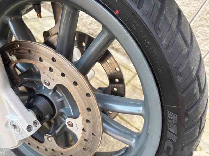 Piaggio Beverly 400 Tourer 2009 - foto 13