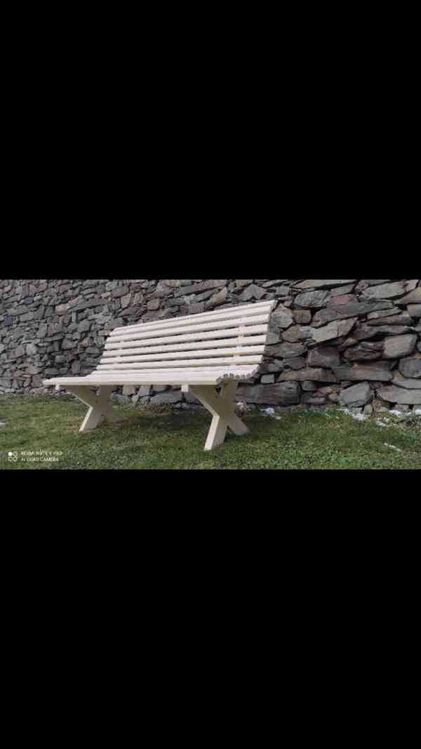 Dřevěná lavička- Skladem AKCE
