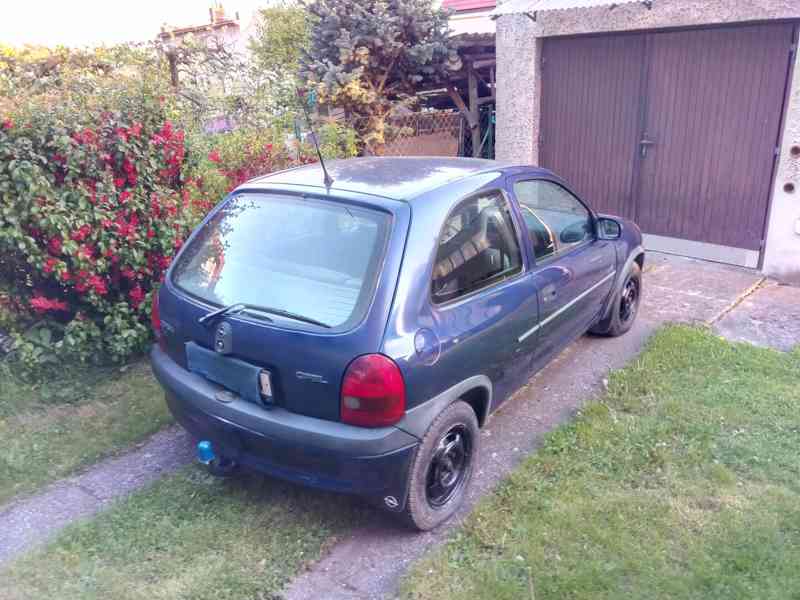 Opel Corsa 1,4i - foto 3