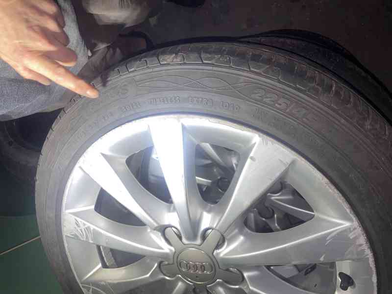 Originální Audi 17” kola + pneu 225/45 R17 - foto 12