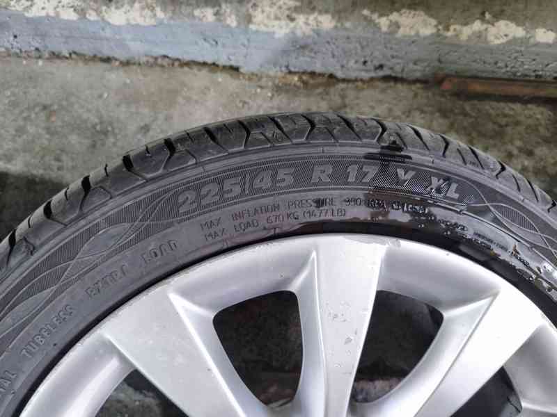 Originální Audi 17” kola + pneu 225/45 R17 - foto 4