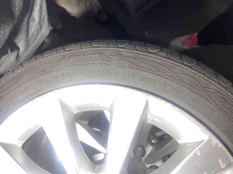 Originální Audi 17” kola + pneu 225/45 R17 - foto 6