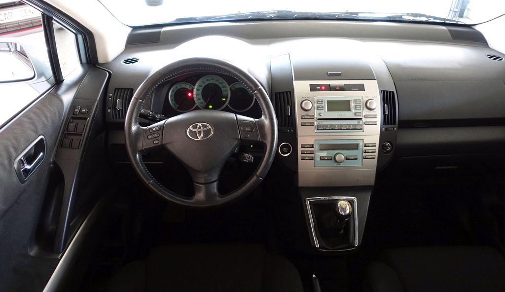 Toyota Corolla Verso 1.6 Sol benzín 81kw - foto 17