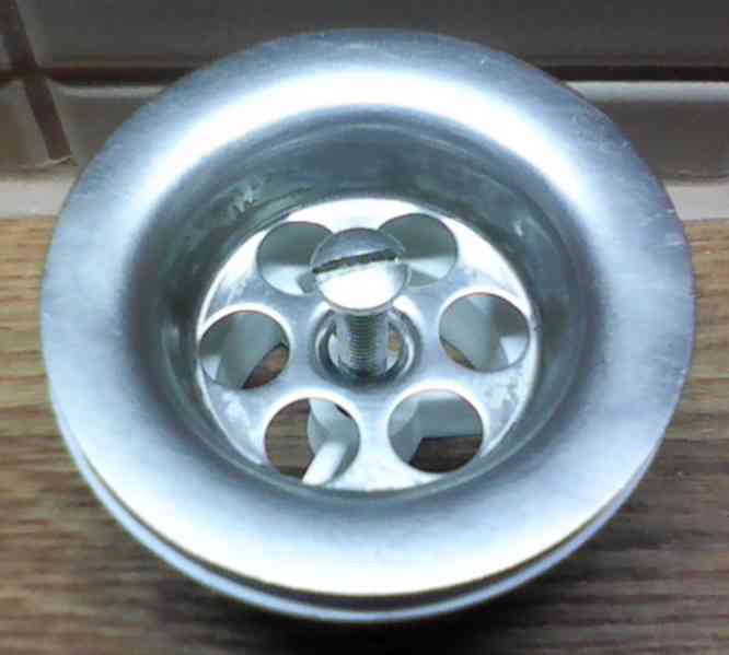 Výpust s nerez mřížkou - foto 2