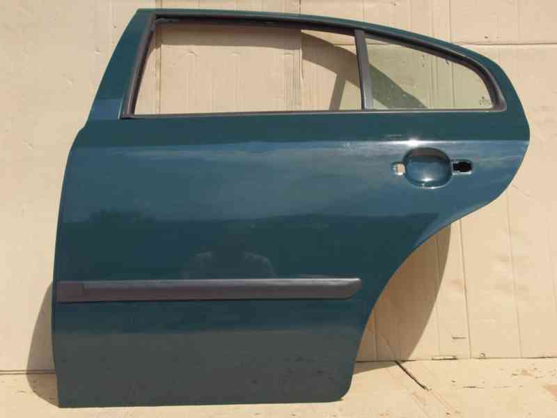 Levé zadní dveře Škoda Octavia I hatchback - foto 2