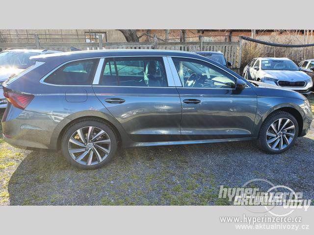 Nový vůz Škoda Octavia 1.5, benzín, vyrobeno 2020, navigace - foto 8