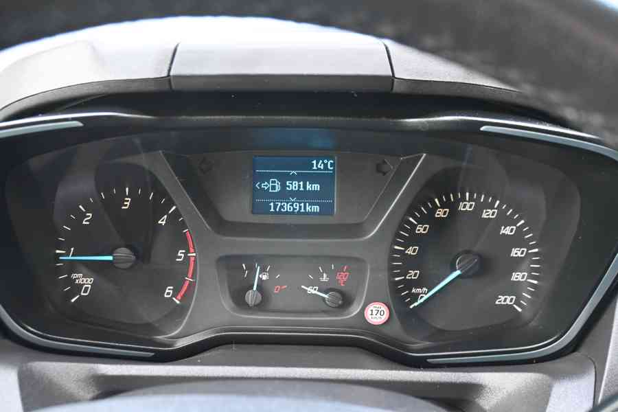 Ford Tourneo Custom 2.2 Titanium L1, 114Kw, 173700km, 8 míst - foto 9