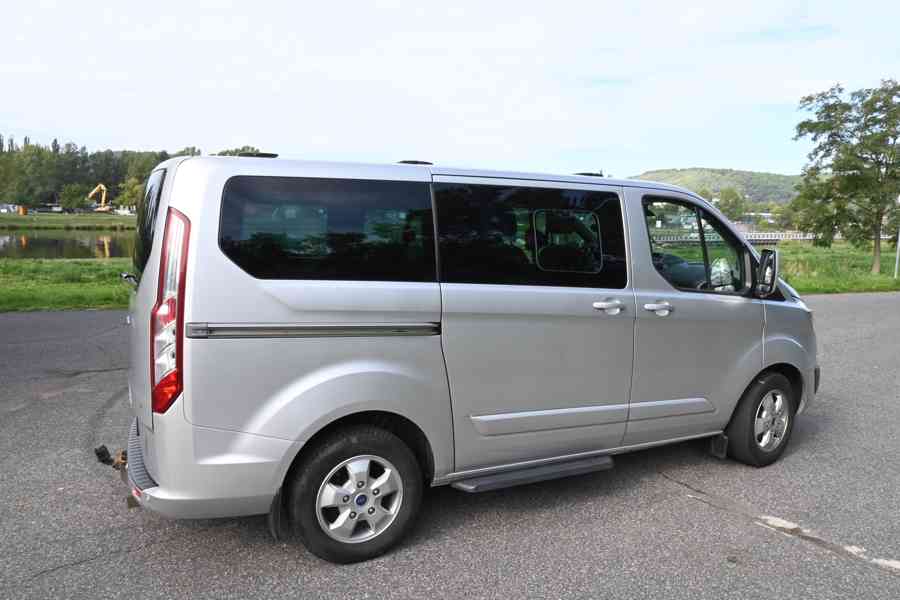 Ford Tourneo Custom 2.2 Titanium L1, 114Kw, 173700km, 8 míst - foto 5