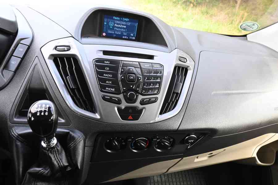 Ford Tourneo Custom 2.2 Titanium L1, 114Kw, 173700km, 8 míst - foto 10