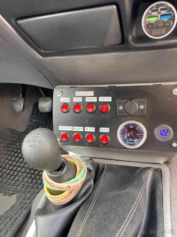 Ford Maverick 2,7   TDi 92kw - foto 8