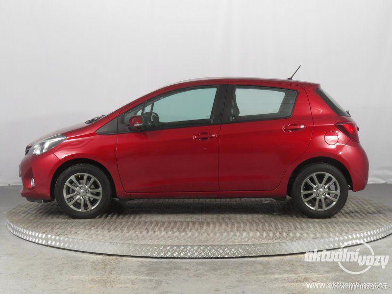 Toyota Yaris 1.3, benzín,  2014 - foto 5