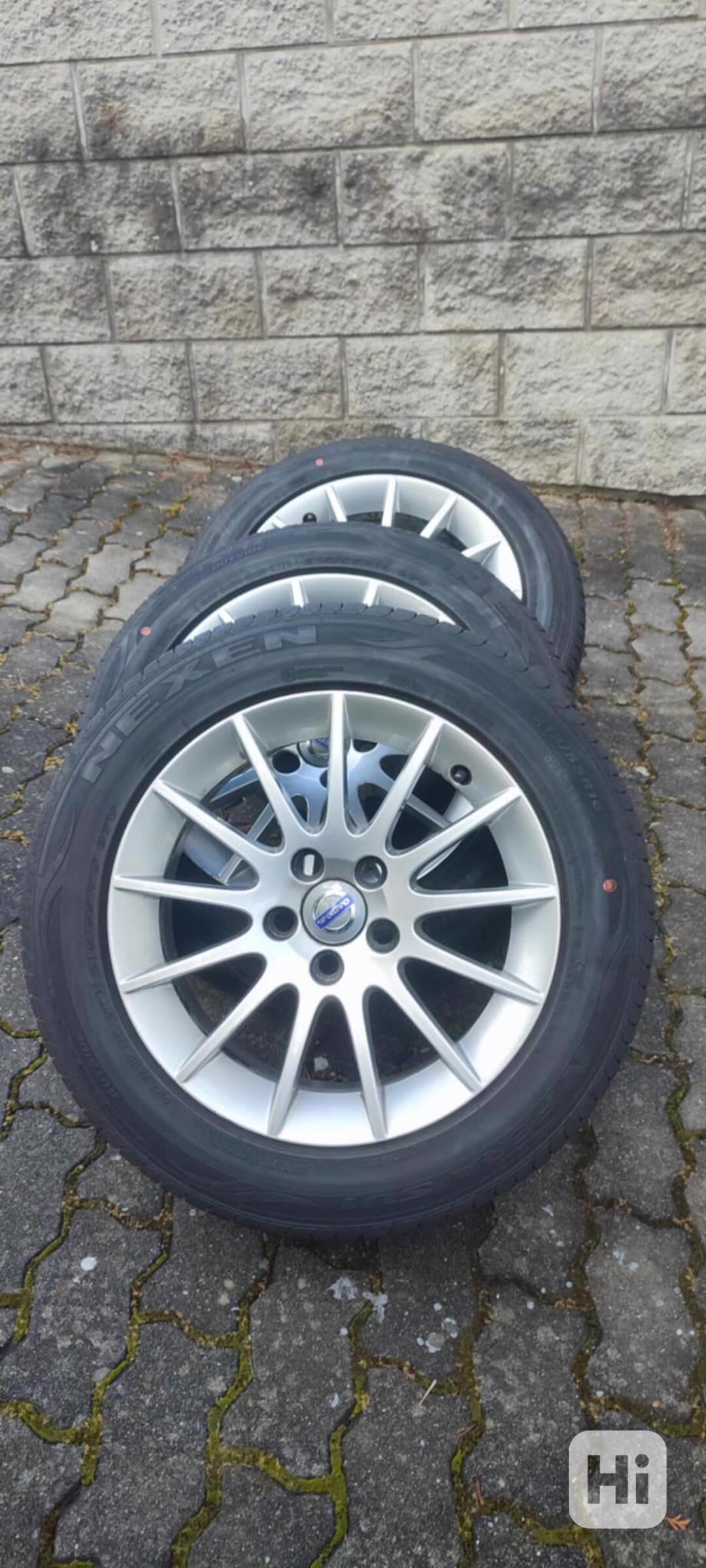 Disky s pneu Volvo 215/55R16 - foto 1