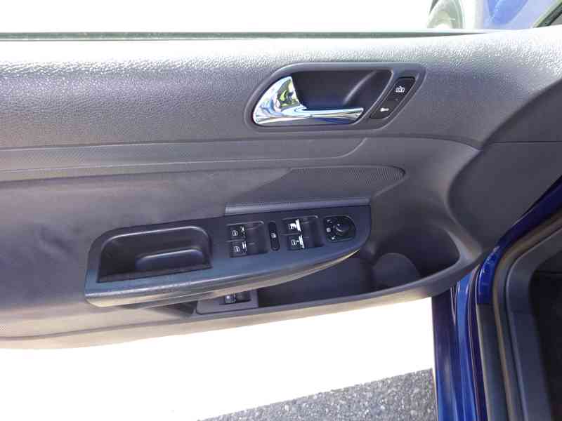 VW Golf 1.4i r.v.2005 (55 kw) stk:2/2026  - foto 6