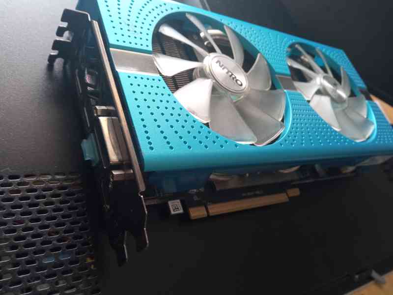 Radeon Sapphire Nitro+ RX580 8 GB - foto 5