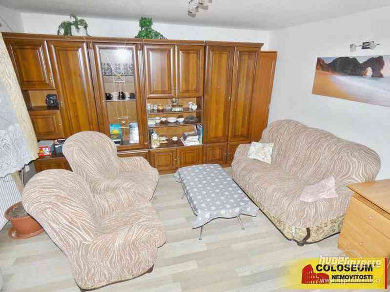 Voděrady, RD 3+1 po rekonstrukci, 309 m2, zahrada, dvůr, parkování, možnost půdní vestavby, rodinný - foto 9
