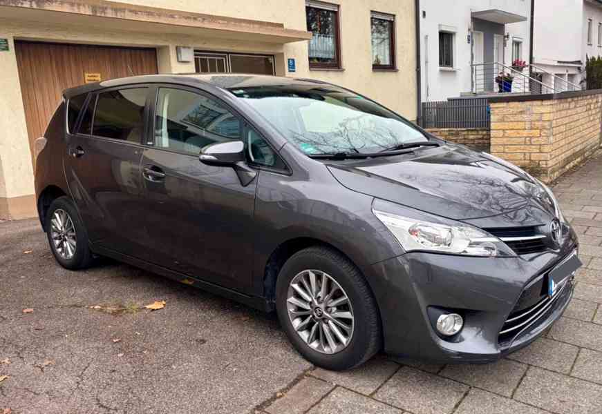 Toyota Verso 1.8i AUT. Edition-S benzín 108kw - foto 16
