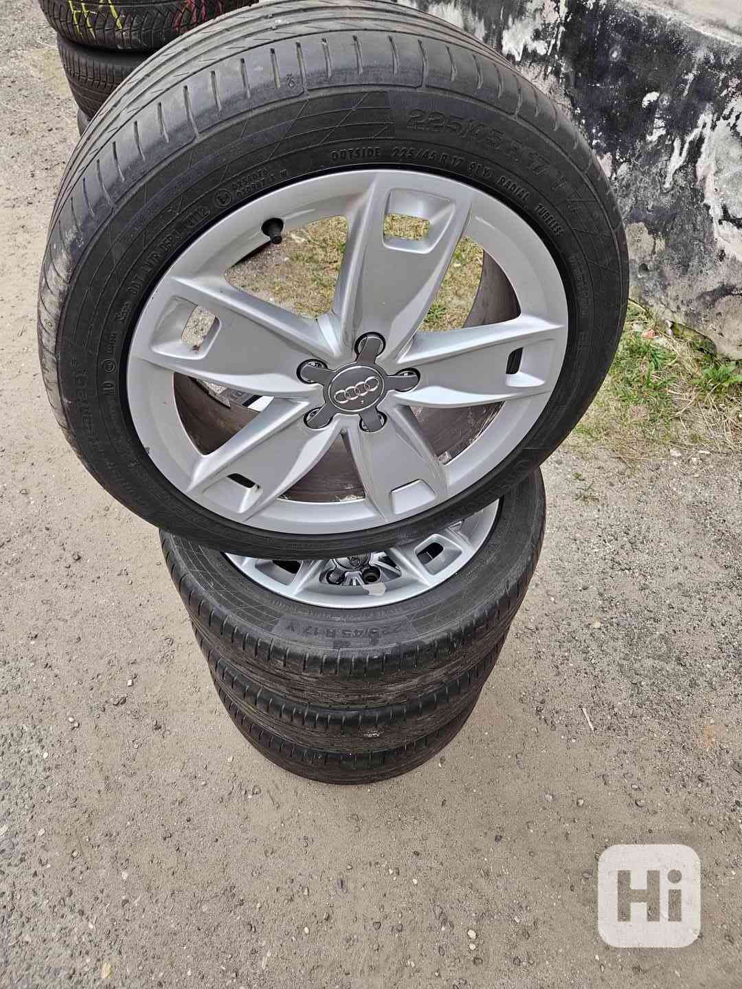 R17" alu kola Audi A3, Škoda, Golf 5x112 7,5jx17 et56 číslo  - foto 1