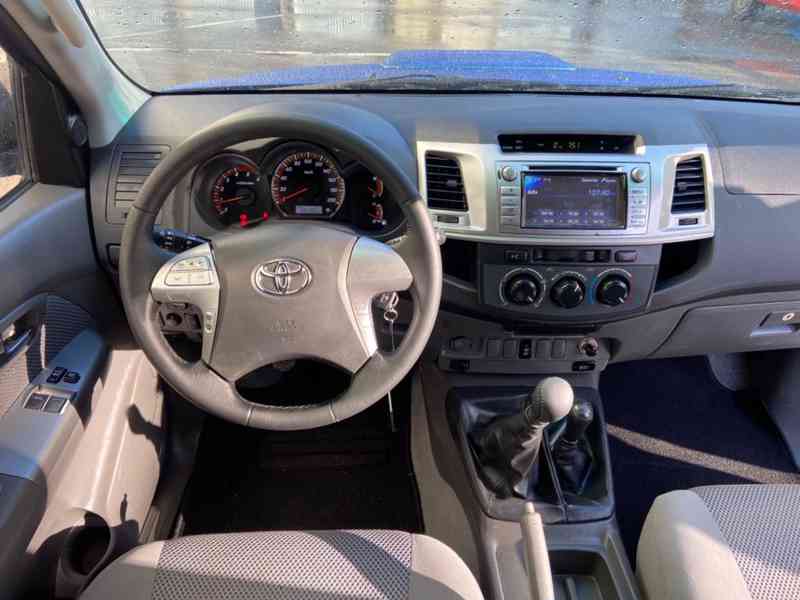 Toyota Hilux 2.5 d4d ExtraCab 106kw - foto 15