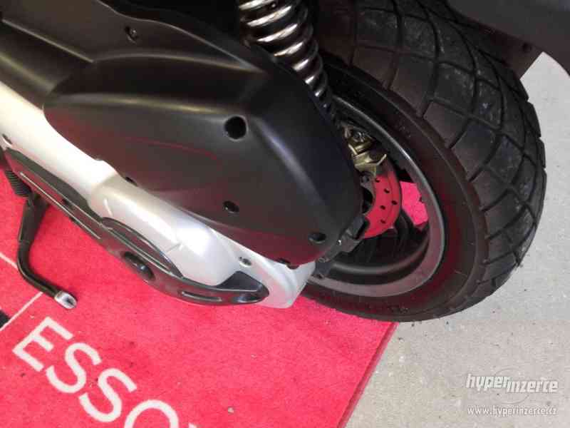 Prodám Piaggio Beverly 500 r.v.2012 - foto 10