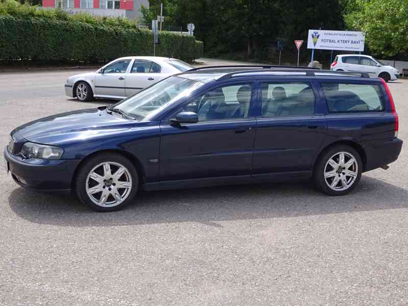 Volvo V70 2.4 D5 Combi r.v.2004 (stk:6/2025) 120 kw  - foto 3