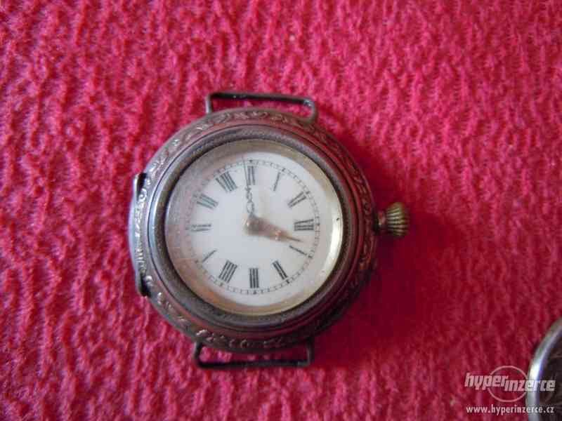 Staré hodinky - foto 1