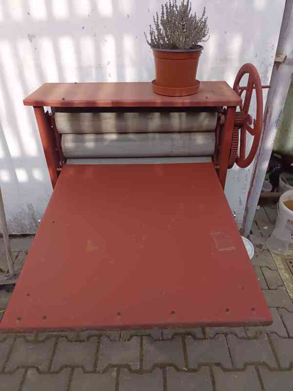 Starožitný mandl - foto 2