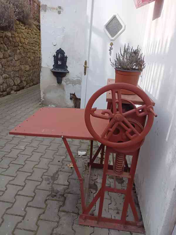 Starožitný mandl - foto 3