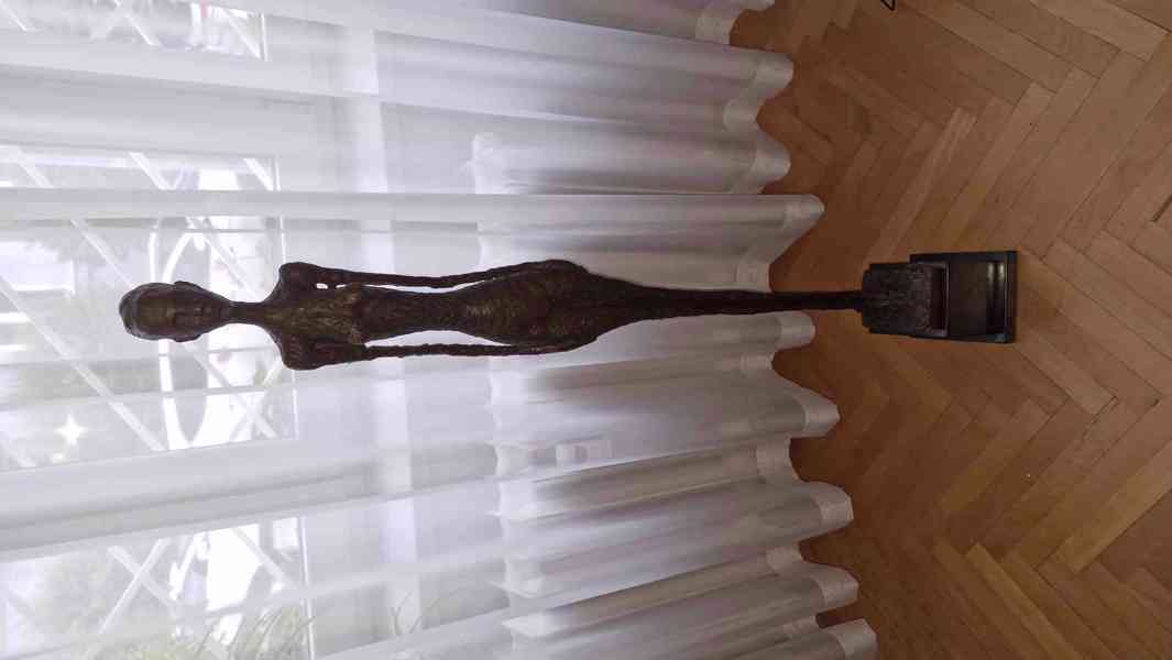 Alberto Giacometti-bronz XXL - foto 6